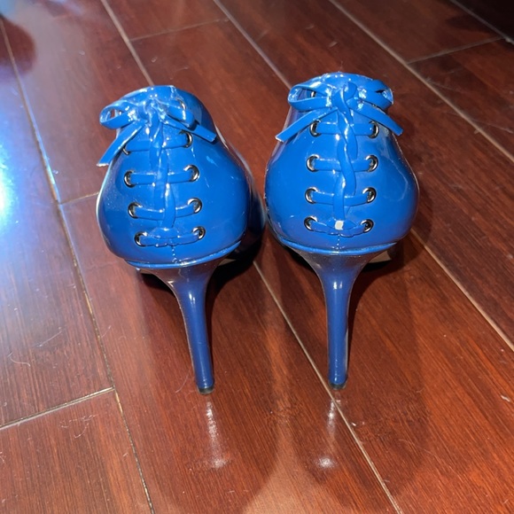 Enzo Angiolini beautiful blue heels - Picture 6 of 7